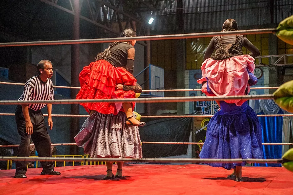 Cholitas Wrestling